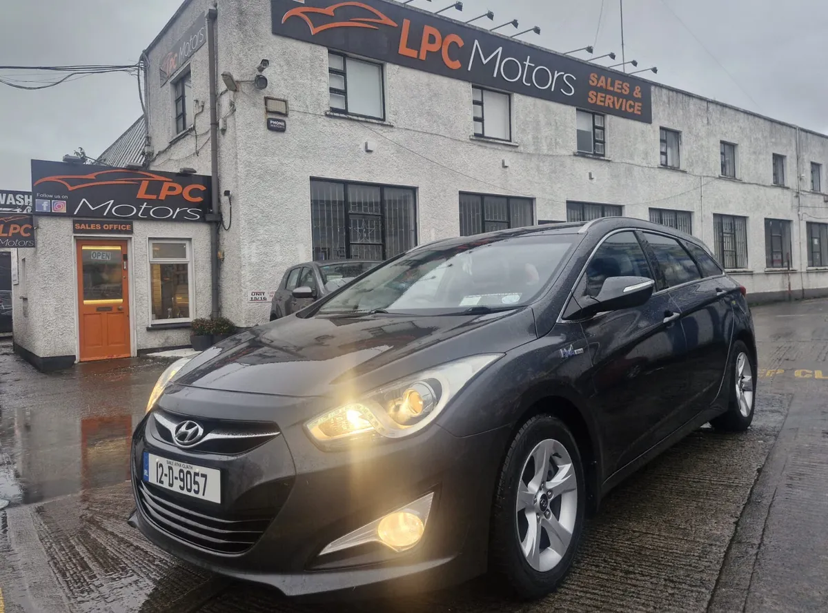 Hyundai i40 2012 - Image 2