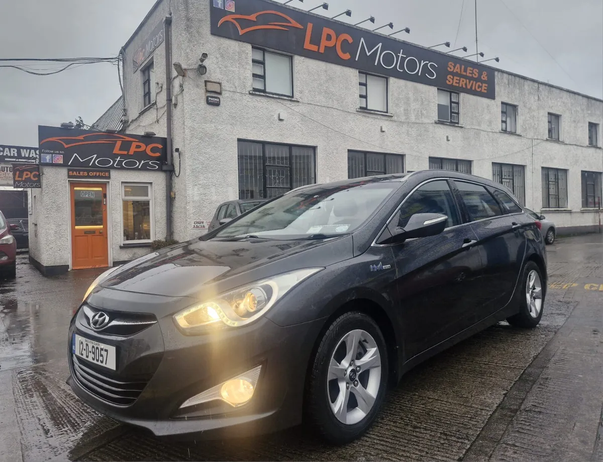 Hyundai i40 2012 - Image 1