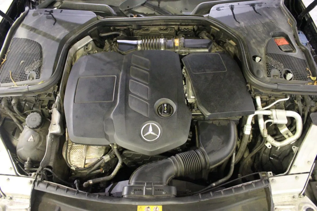 Mercedes-Benz E-Class E 220 D SE A/T - Image 3