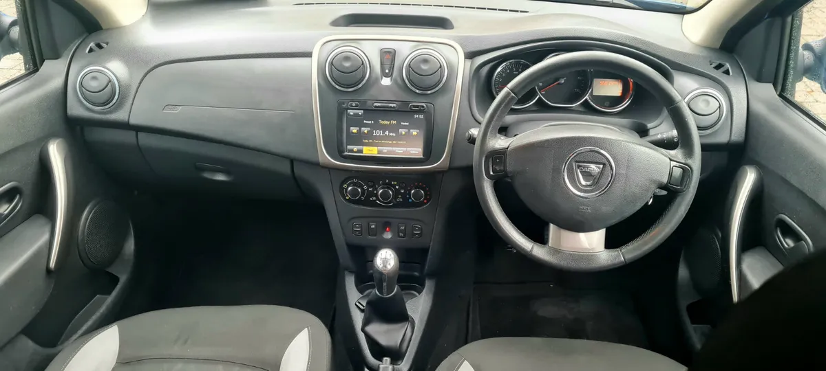Dacia Sandero Stepway 1.0L Petrol 5dr 2014 - Image 3