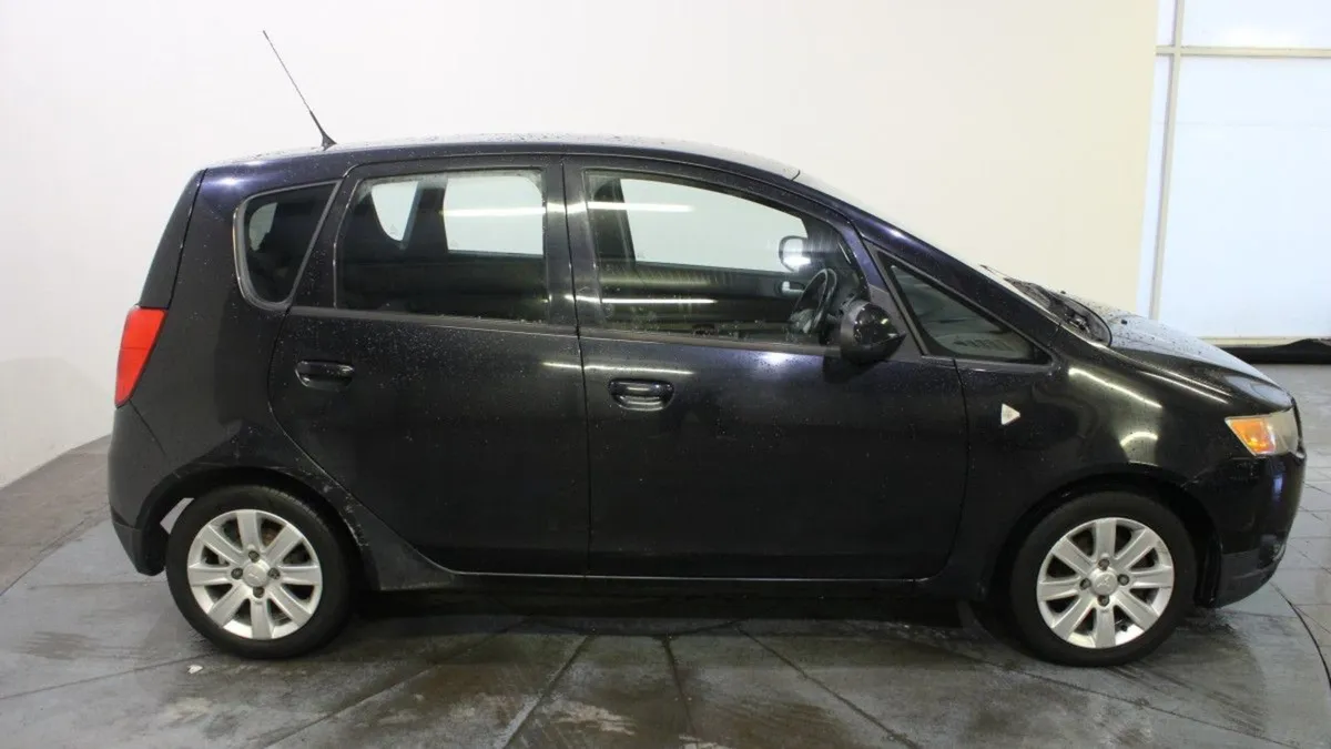 Mitsubishi Colt 1.1l Invite - Image 3
