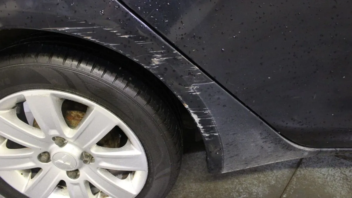 Mitsubishi Colt 1.1l Invite - Image 4