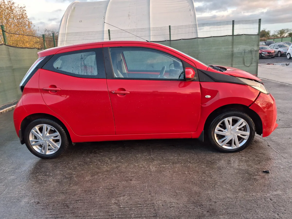 2015 Toyota Aygo 1.0 Petrol - Image 3