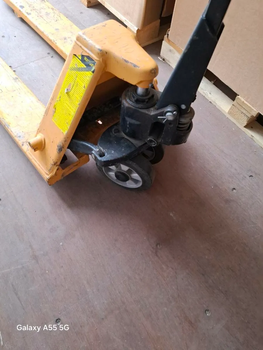 Pallet Truck - Image 2
