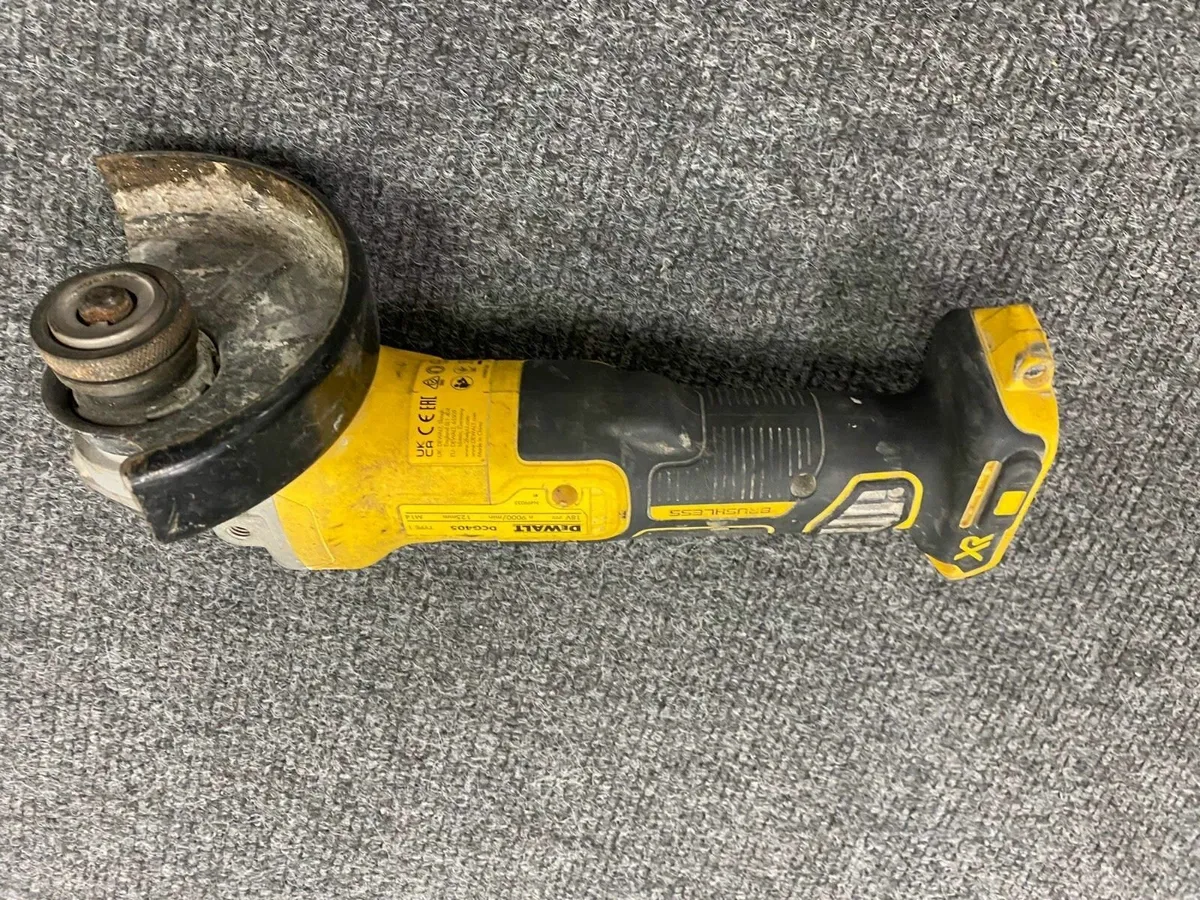 Dewalt DCG405 Cordless Grinder - Image 4