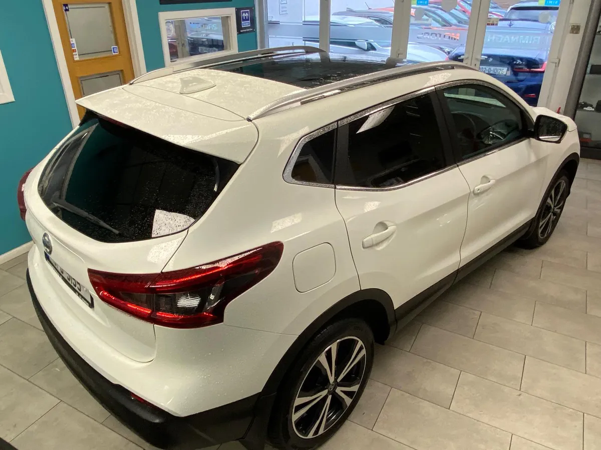 Nissan Qashqai 1.2 AUTOMATIC - Image 2