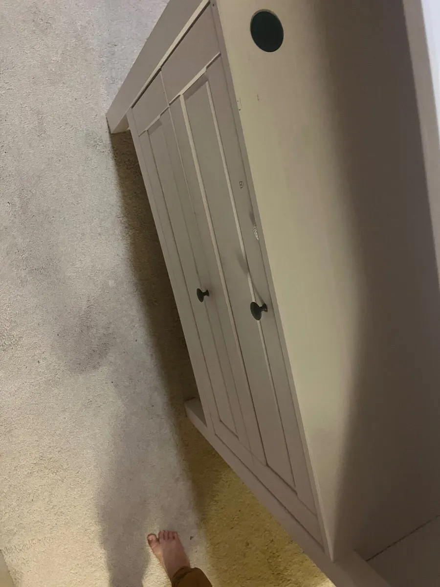 Changing table - Image 2