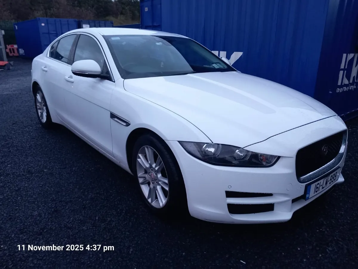 Jaguar XE 2016 - Image 4