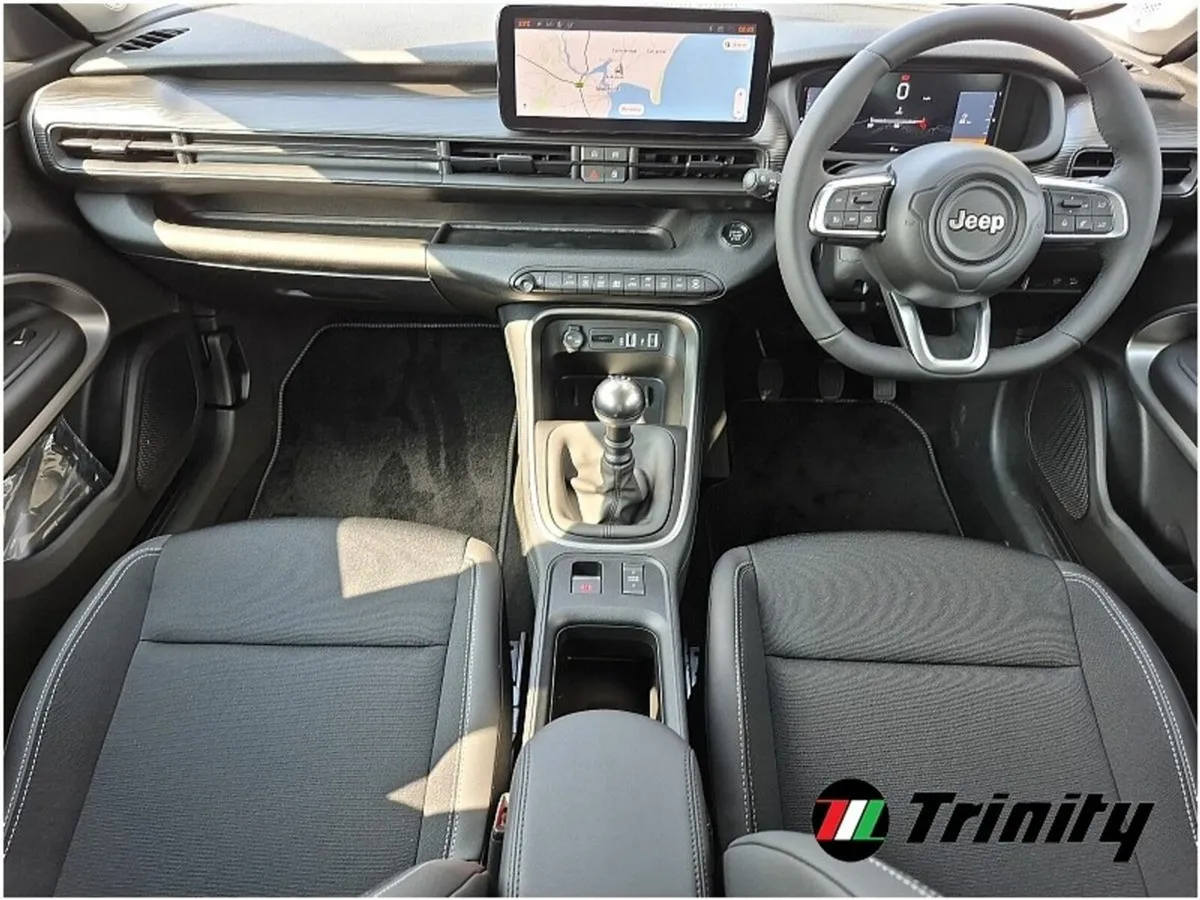 Jeep Avenger ** ALTITUDE 1.2 100BHP ** TRINITY MOT - Image 2