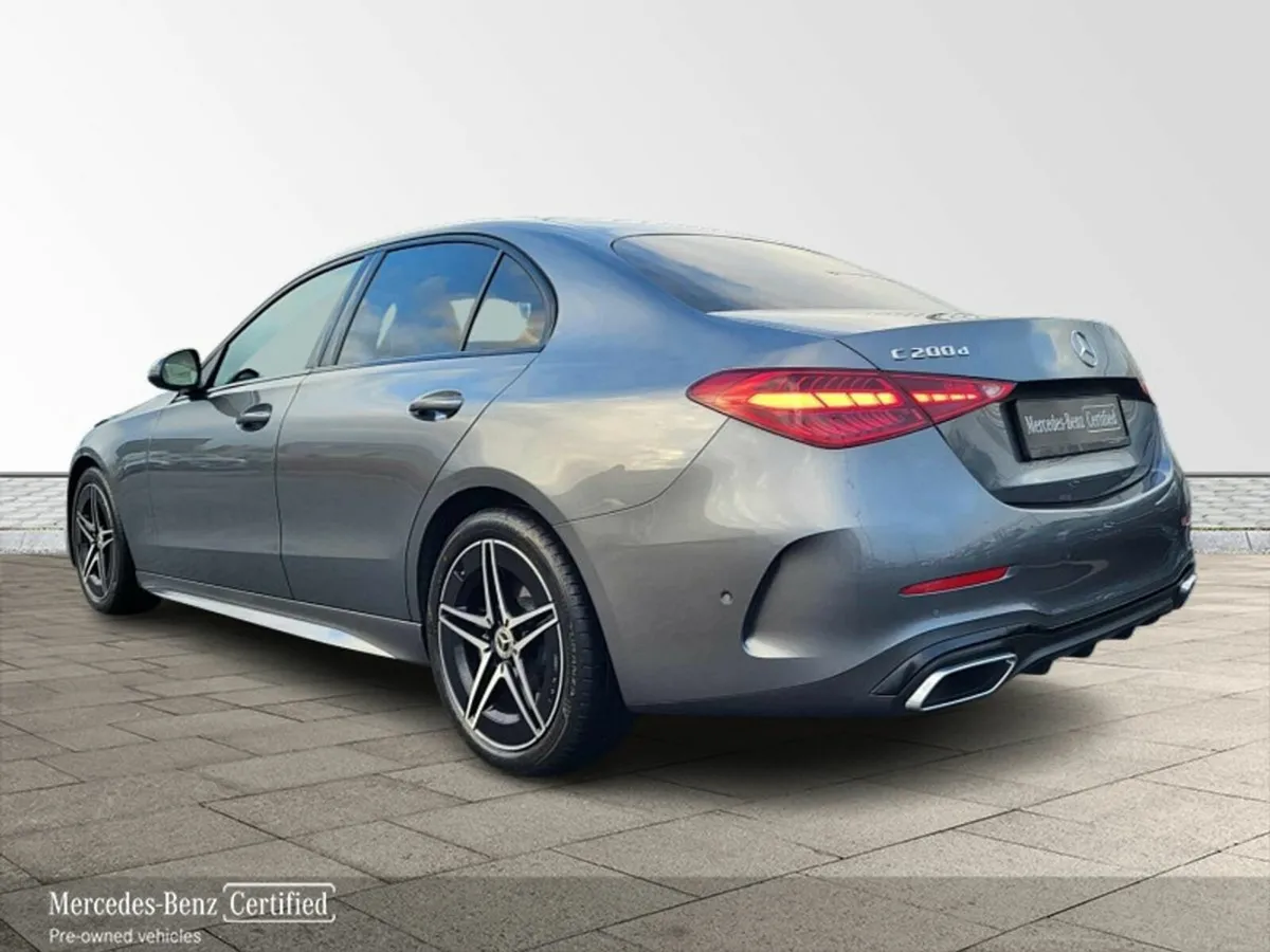 Mercedes-Benz C-Class C200d  AMG Line Plus AUTO *( - Image 3