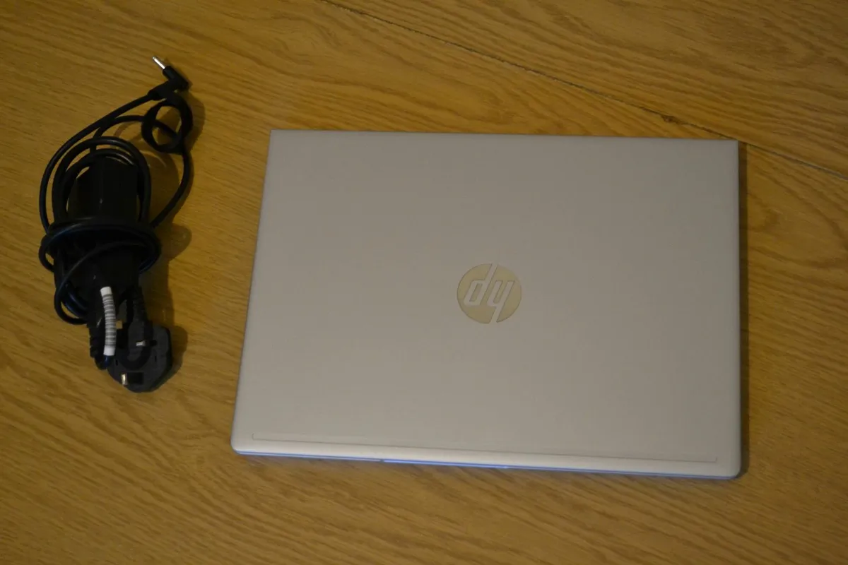 HP Ryzen 5 Win11  16 gb 512gb SSD Radeon Vega GP - Image 3