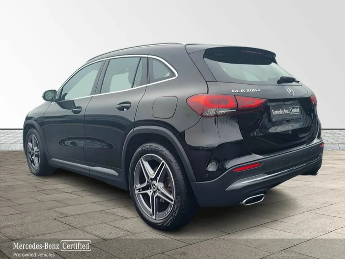 Mercedes-Benz GLA GLA200d Amg AUTO *( LEATHER  RED - Image 3