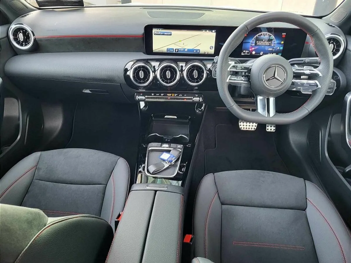 Mercedes-Benz A-Class A180 AMG LINE AUTO *(NIGHT P - Image 4