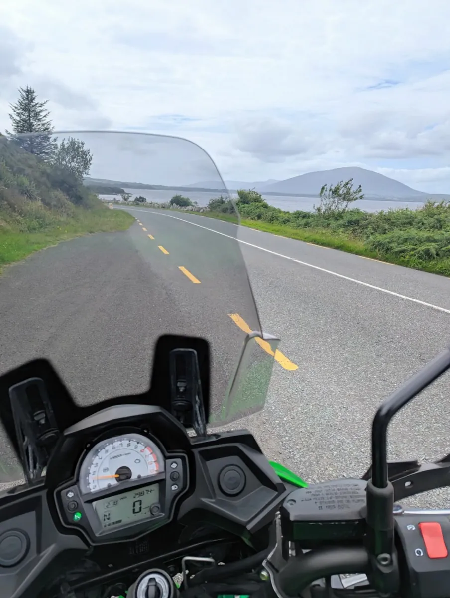 Kawasaki Versys 650 KLE - mint condition - Image 3