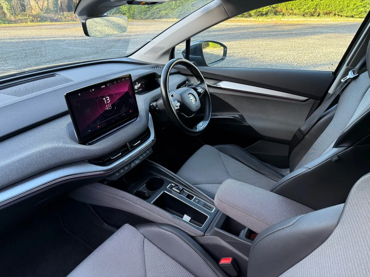 Skoda Enyaq iV80 82kW/h Loft - Image 4