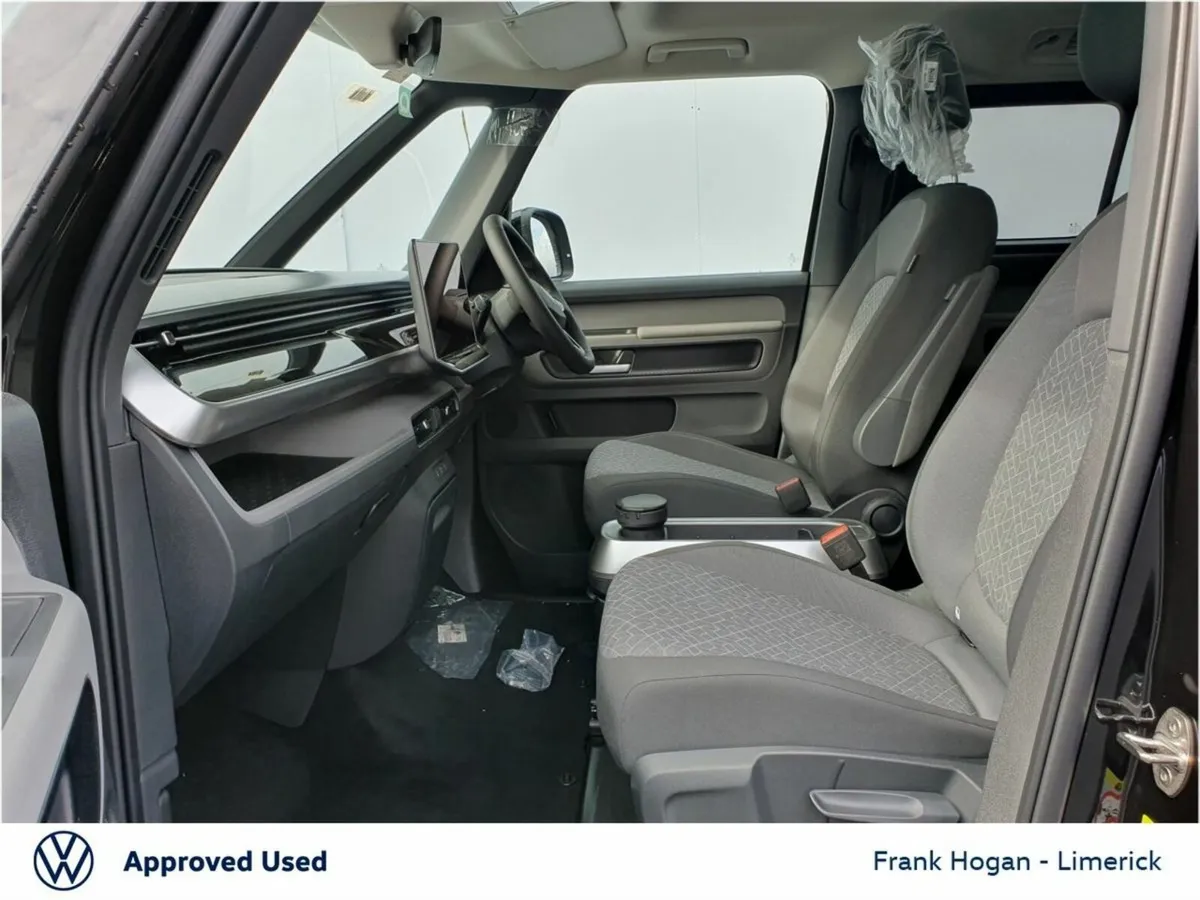 Volkswagen ID.Buzz 7 SEATS - LONG RANGE - STYLE 86 - Image 4