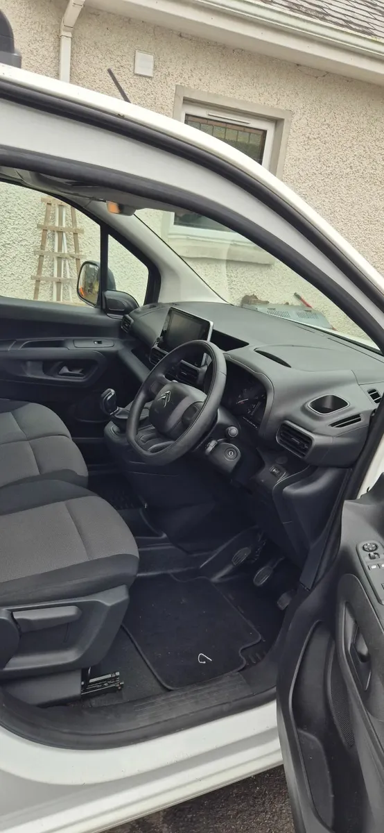 Citroen Berlingo 2019 - Image 2