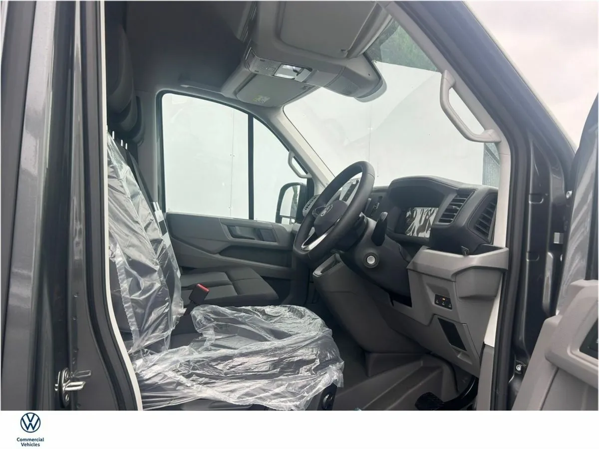 Volkswagen Crafter MWB 30 TREND 140HP HIGH ROOF(EX - Image 2