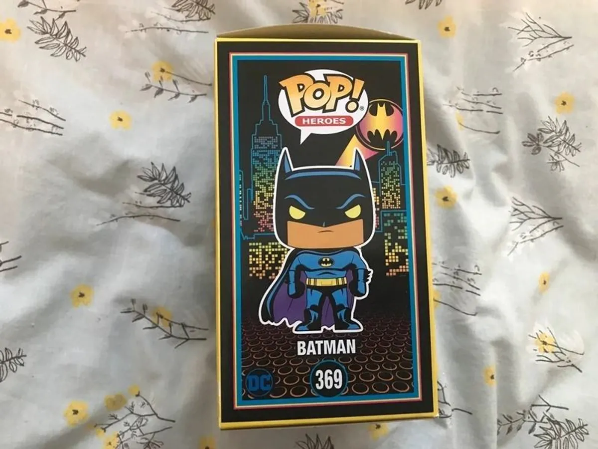 Special Edition Black Light Glow Batman The Animated Series #369 FunkoPop! Vinyl - Image 4