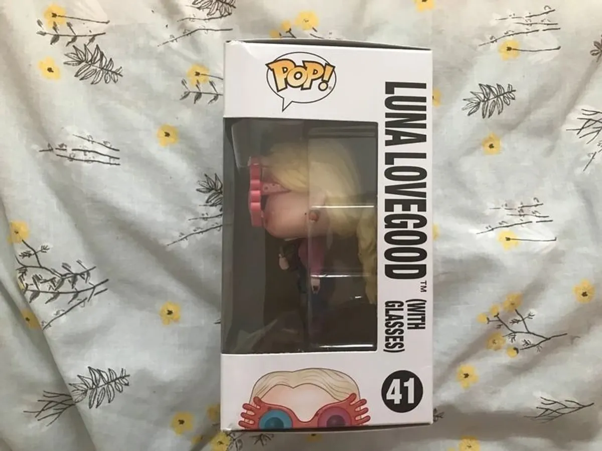 2017 Summer Con Exclusive Luna Lovegood with Glasses #41 Harry Potter FunkoPop! - Image 2
