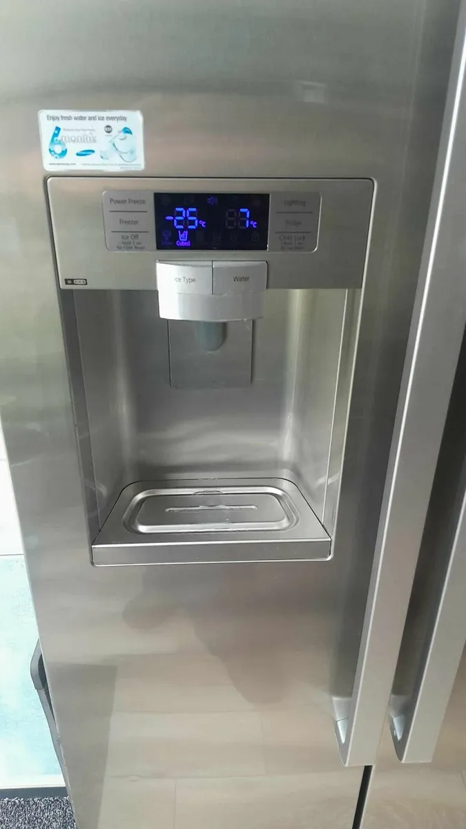 Samsung American Fridge & Freezer - Image 4