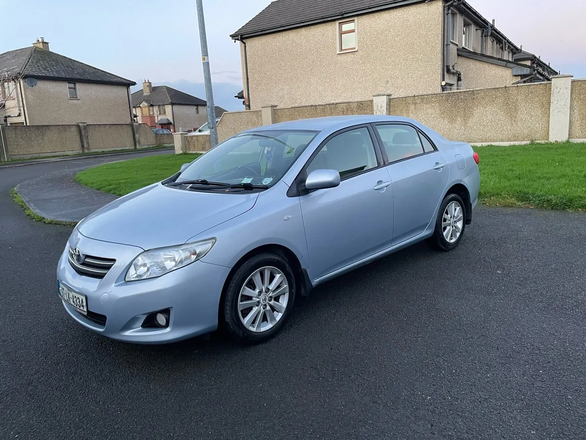 TOYOTA COROLLA 1.4 2007 - Image 2