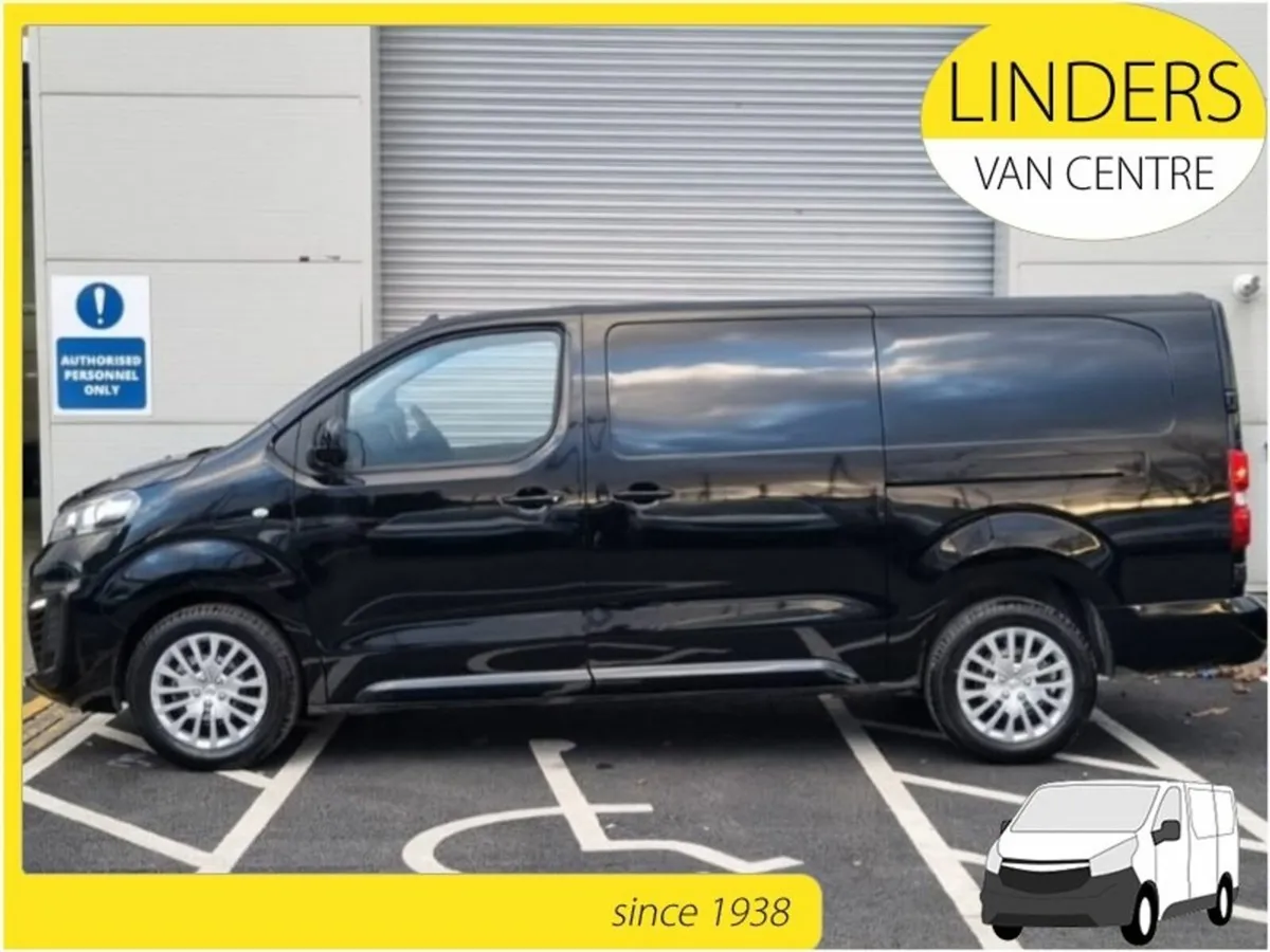 Opel Vivaro SPORTIVE LWB 251 PRE REG - Image 4