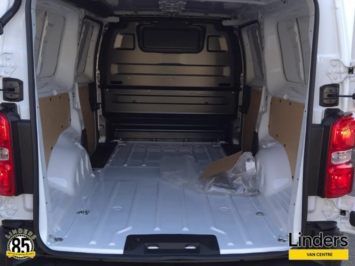 Opel Vivaro LWB 252 0KMS PRE REG - Image 3