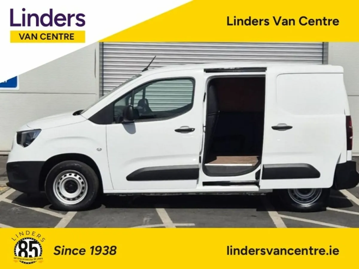 Opel Combo 3 SEATS ONE OWNER - Image 4
