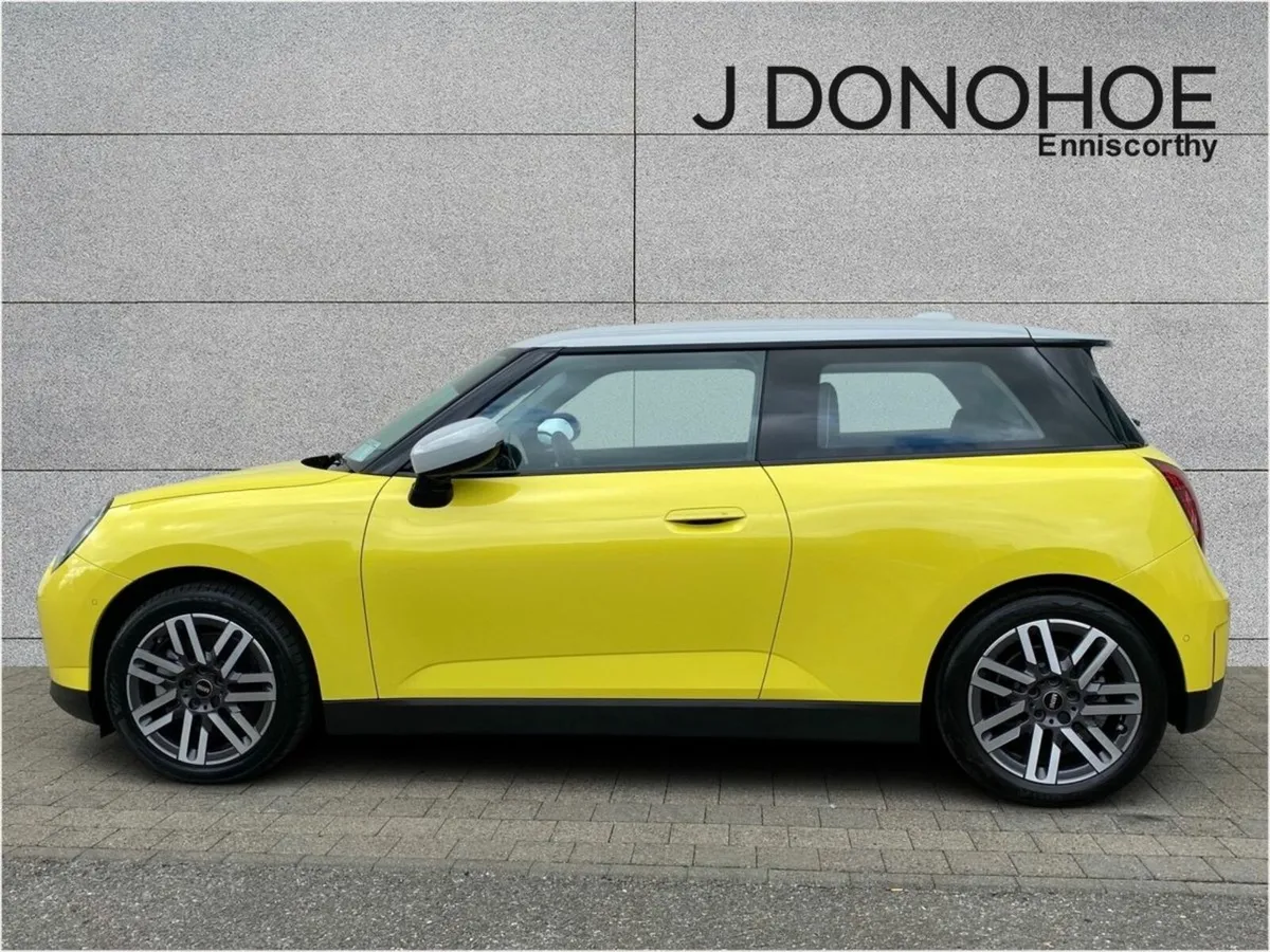 Mini Cooper Cooper E Classic - Image 3