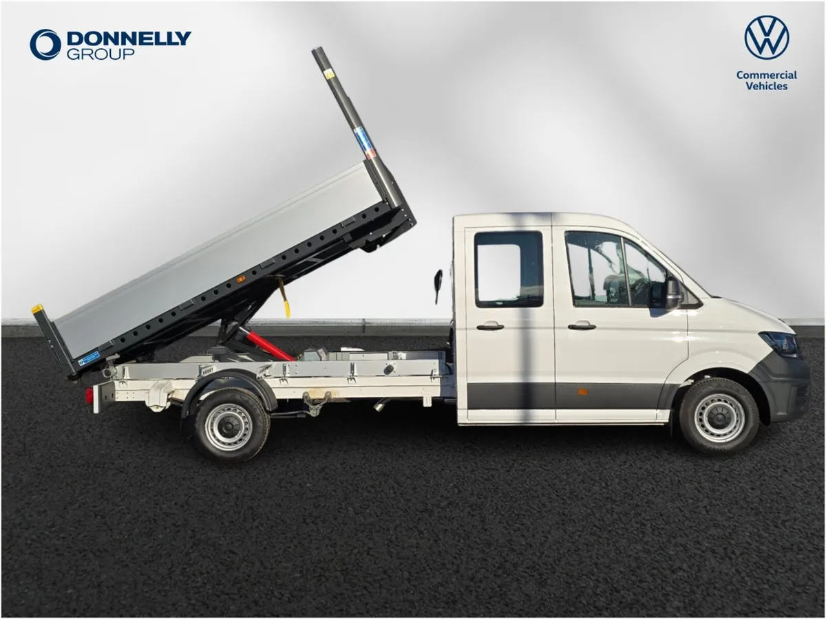 Volkswagen Crafter Cr35 Lwb Diesel Fwd Commerce - Image 4