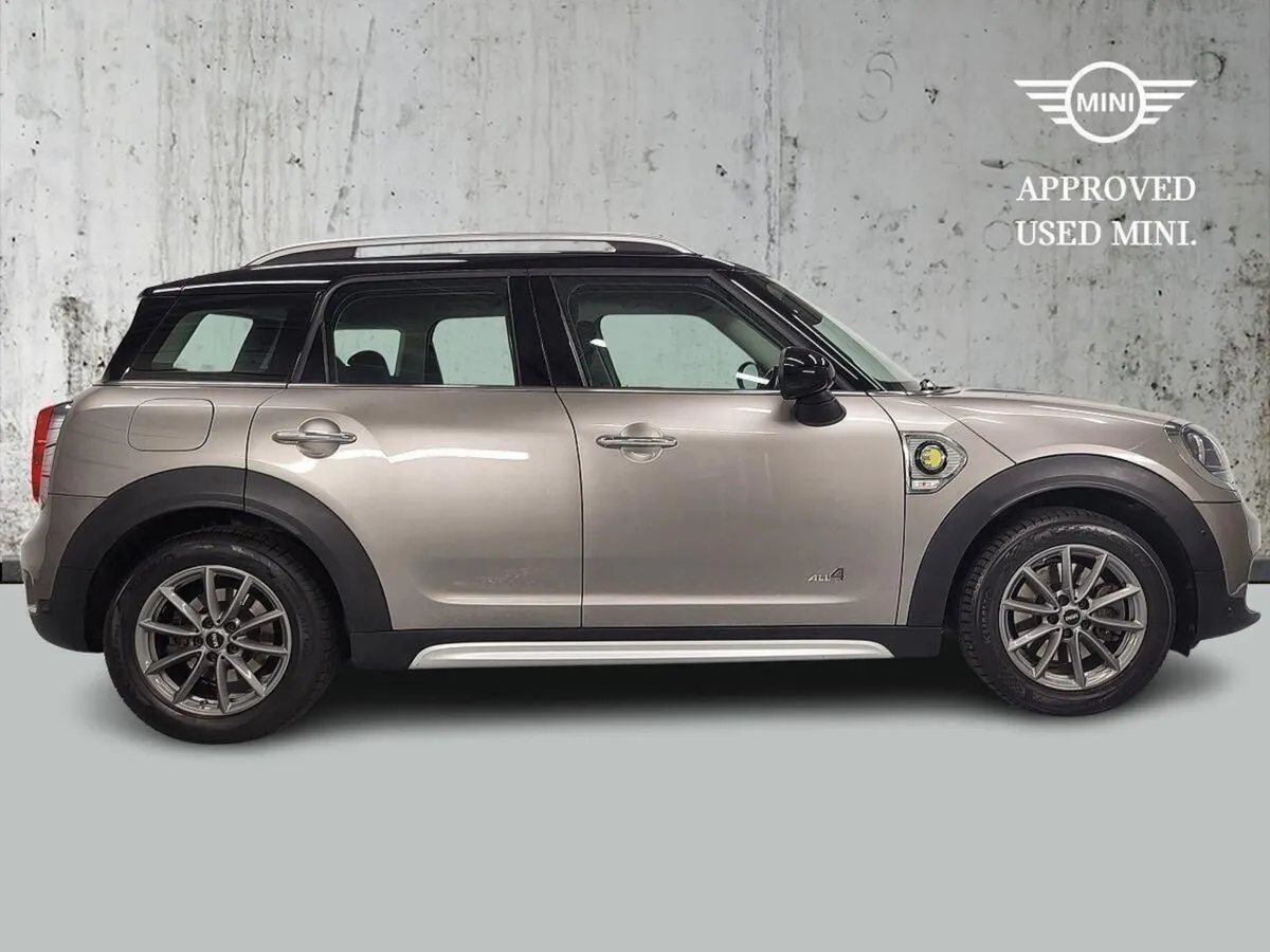 MINI COUNTRYMAN Cooper S E All4 - Image 3