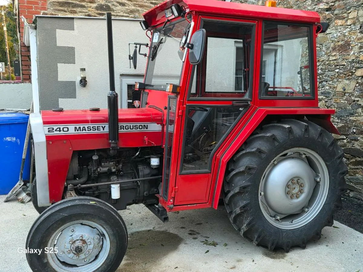 Massey 240 - Image 1