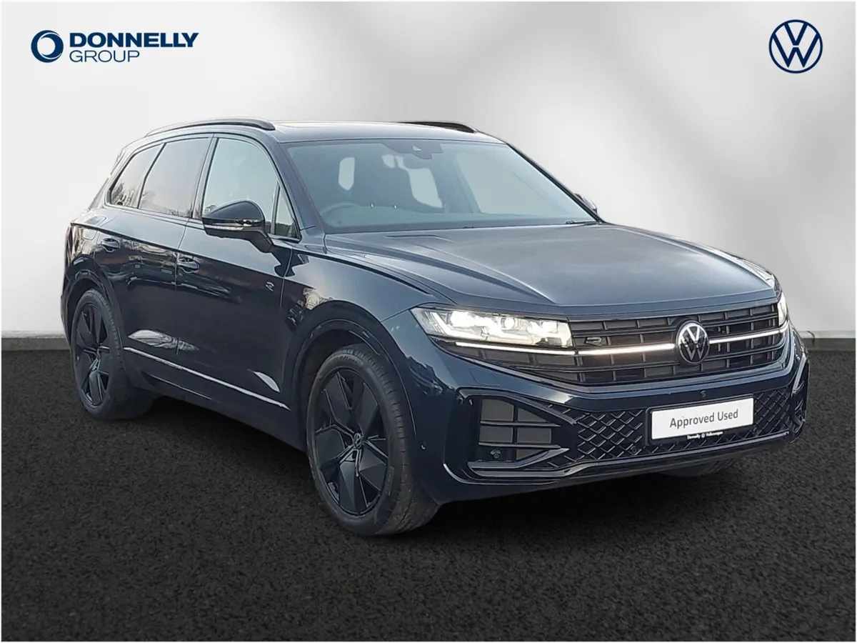 Volkswagen Touareg Diesel Estate Black Edition - Image 1