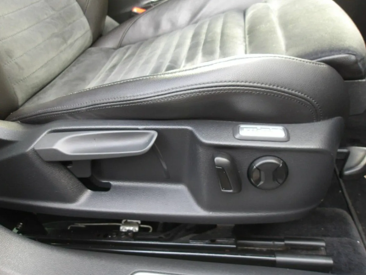 Volkswagen Passat 1.6 TDI 120HP Highline - Image 2