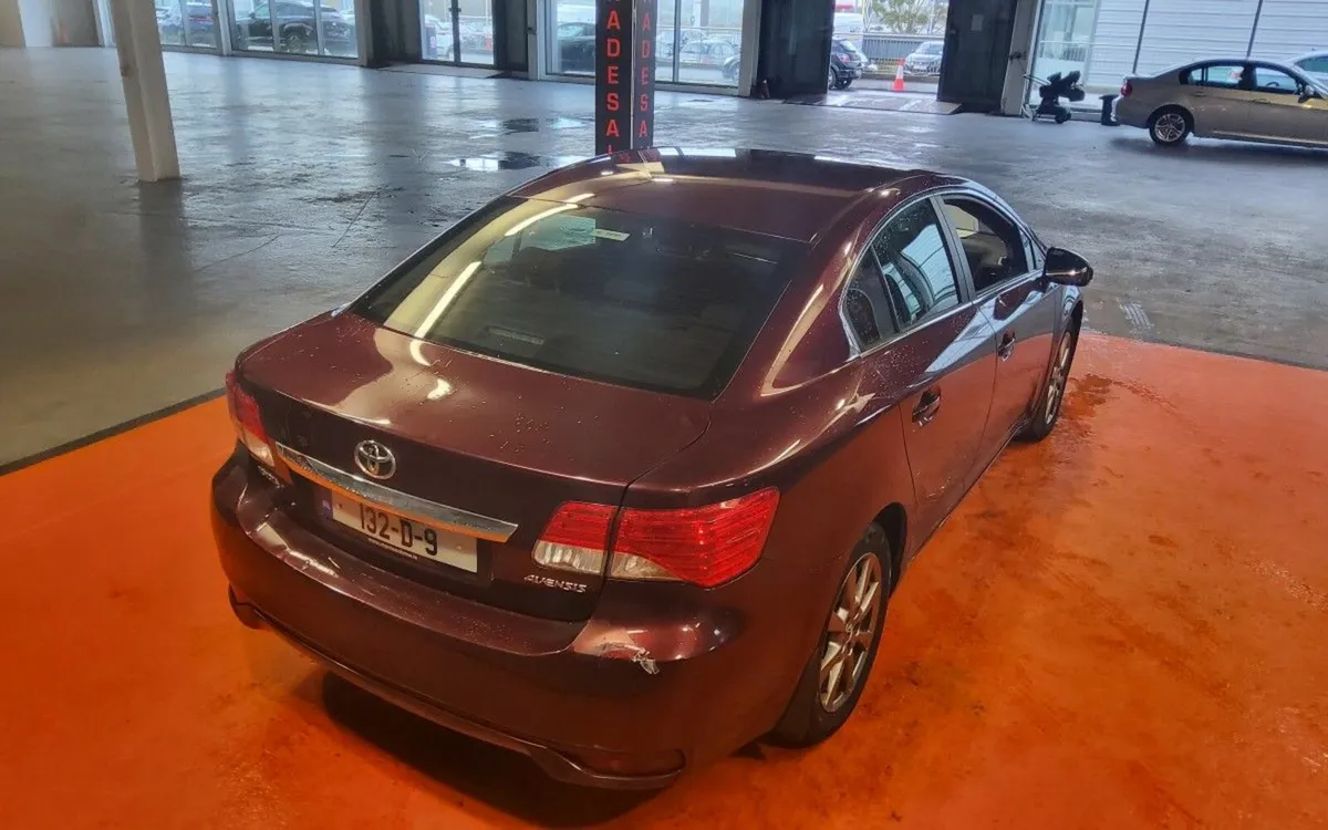 Toyota Avensis 2.0 D-4D 125 BHP Aura - Image 4