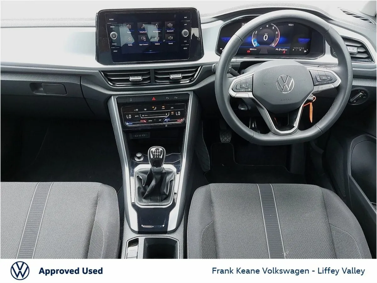 Volkswagen T-Roc LIFE 1.0 TSI 110HP *PETROLEUM BLU - Image 2