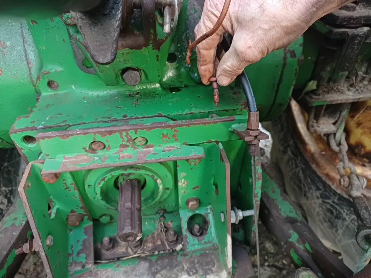 Wanted John Deere 2650 parts - Image 2