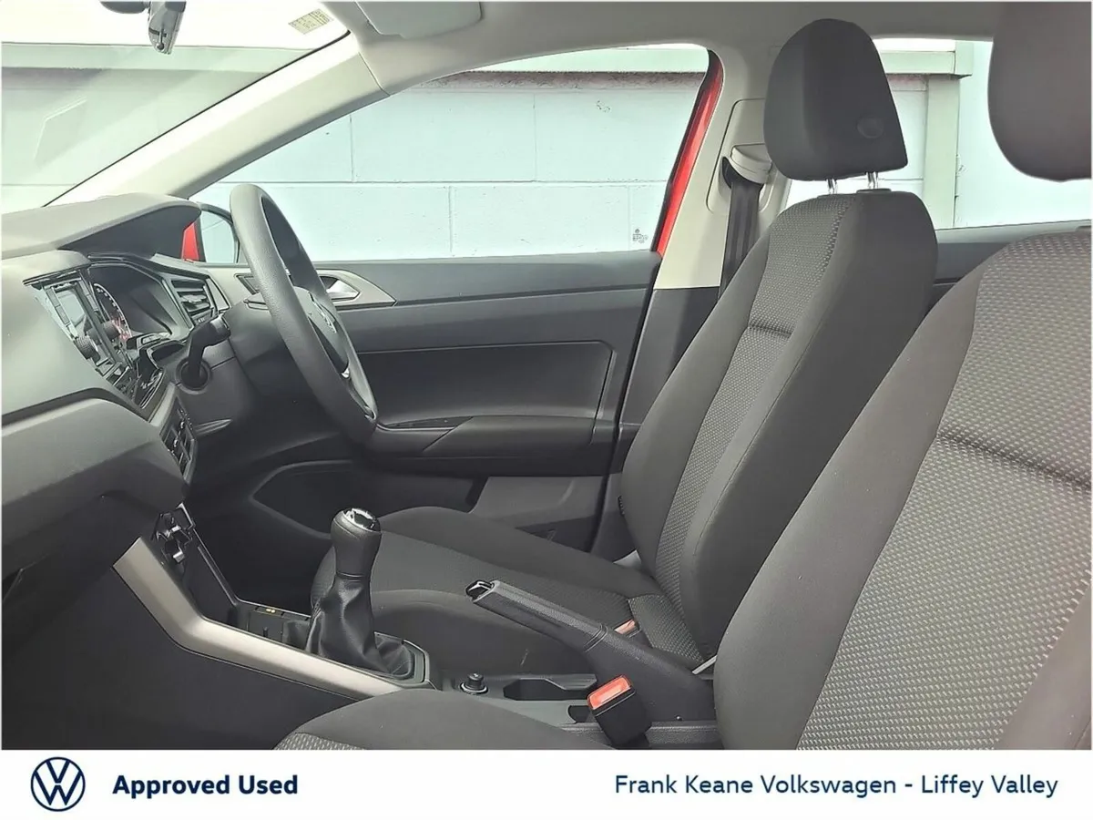 Volkswagen Polo LAUNCH EDITION 1.0 TSI 65HP *AIRCO - Image 4