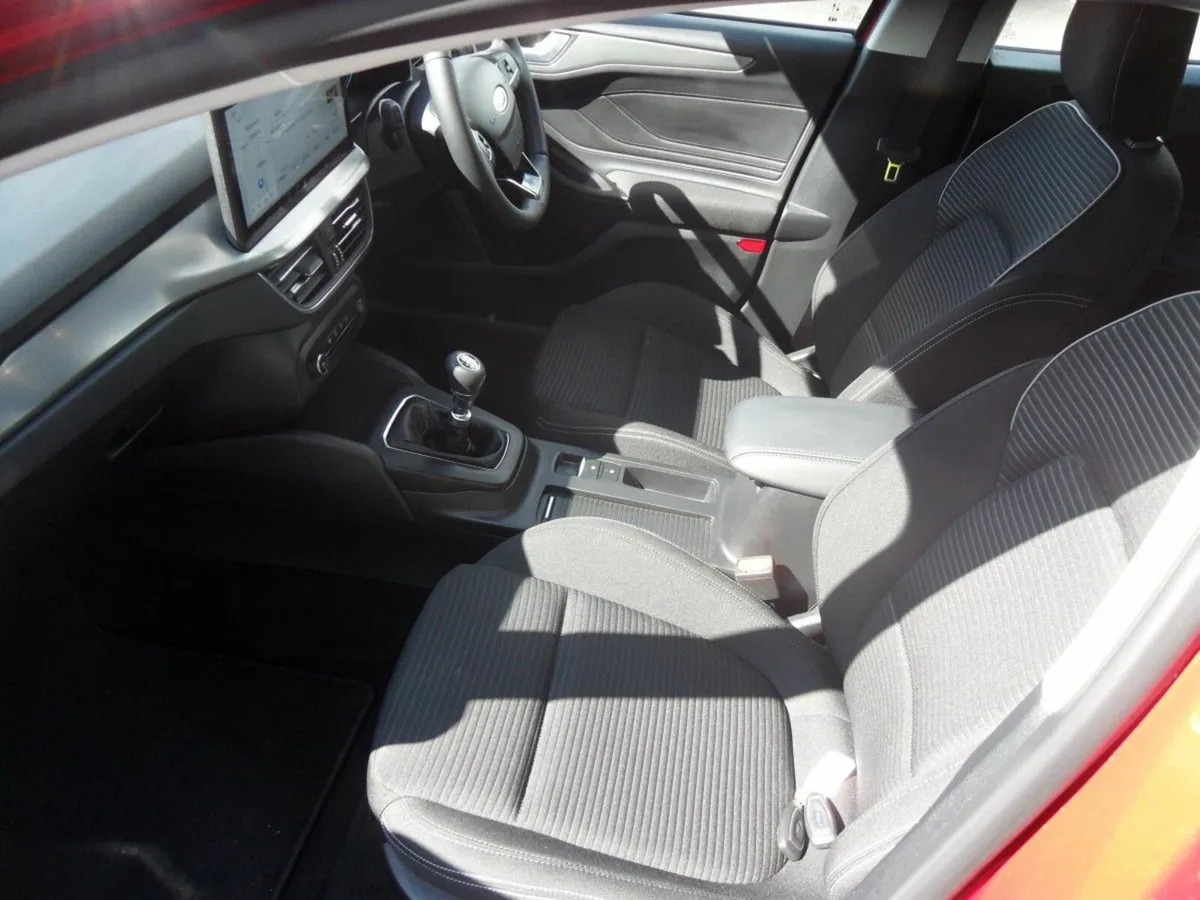 Ford Focus 1.0L EcoBoost 125PS Trend - Image 4