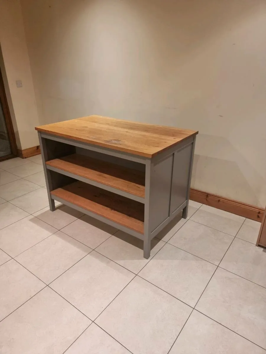 Kitchen Island - Image 3