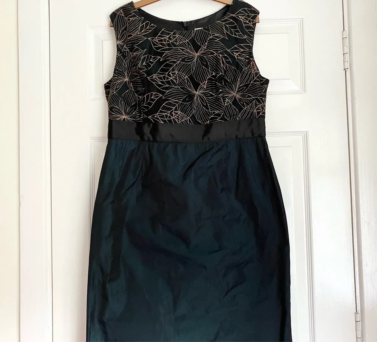 Gina Bacconi Green Dress size 16 - Image 1
