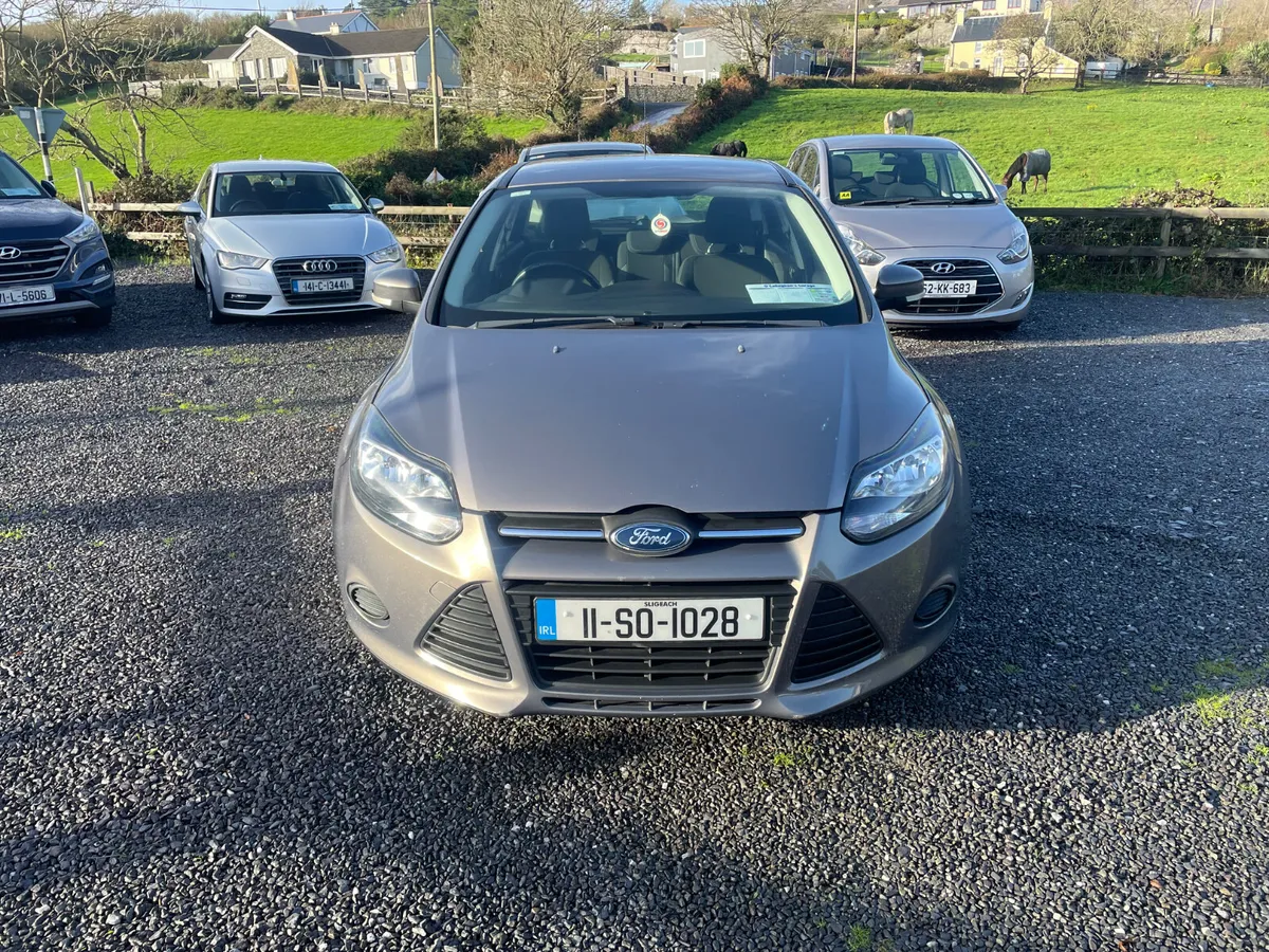 Ford Focus 2011 - Image 2