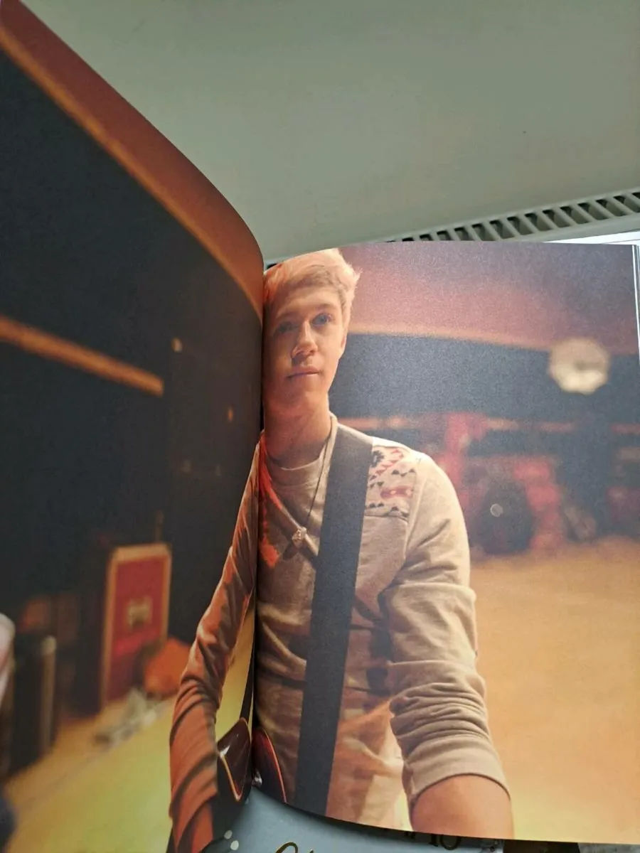 100% official 1D - Image 3