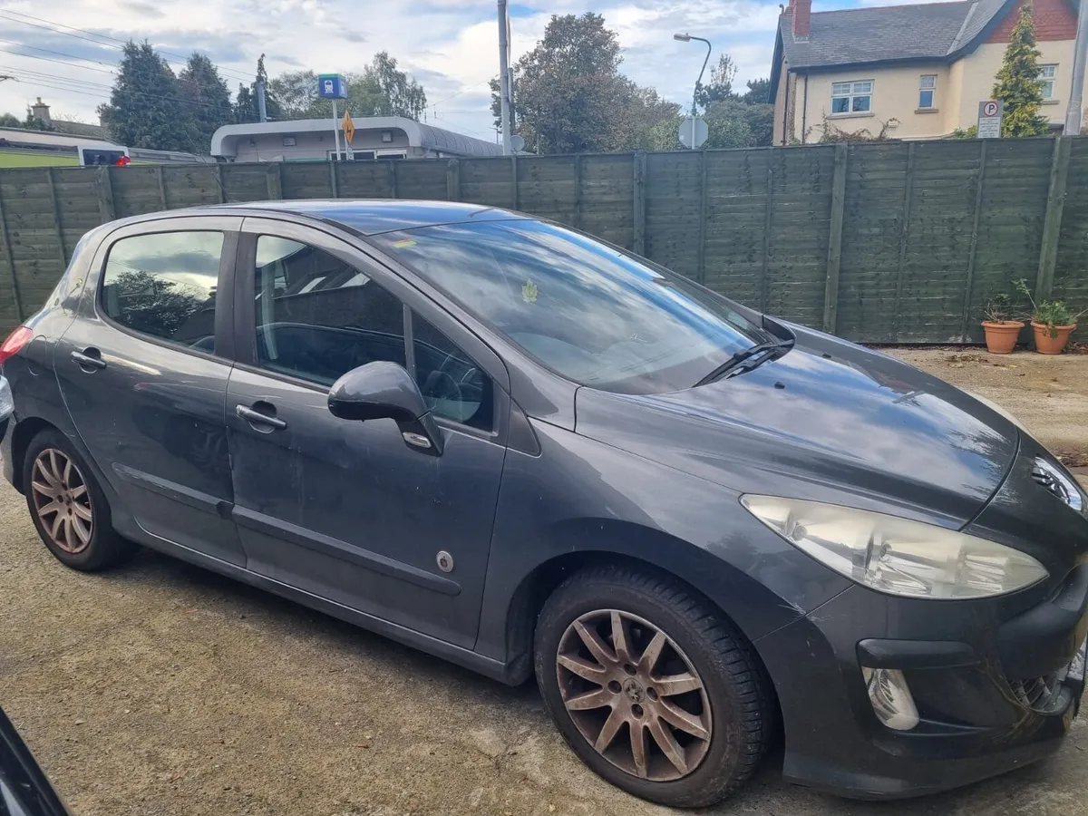 Peugeot 308 2011 - Image 1