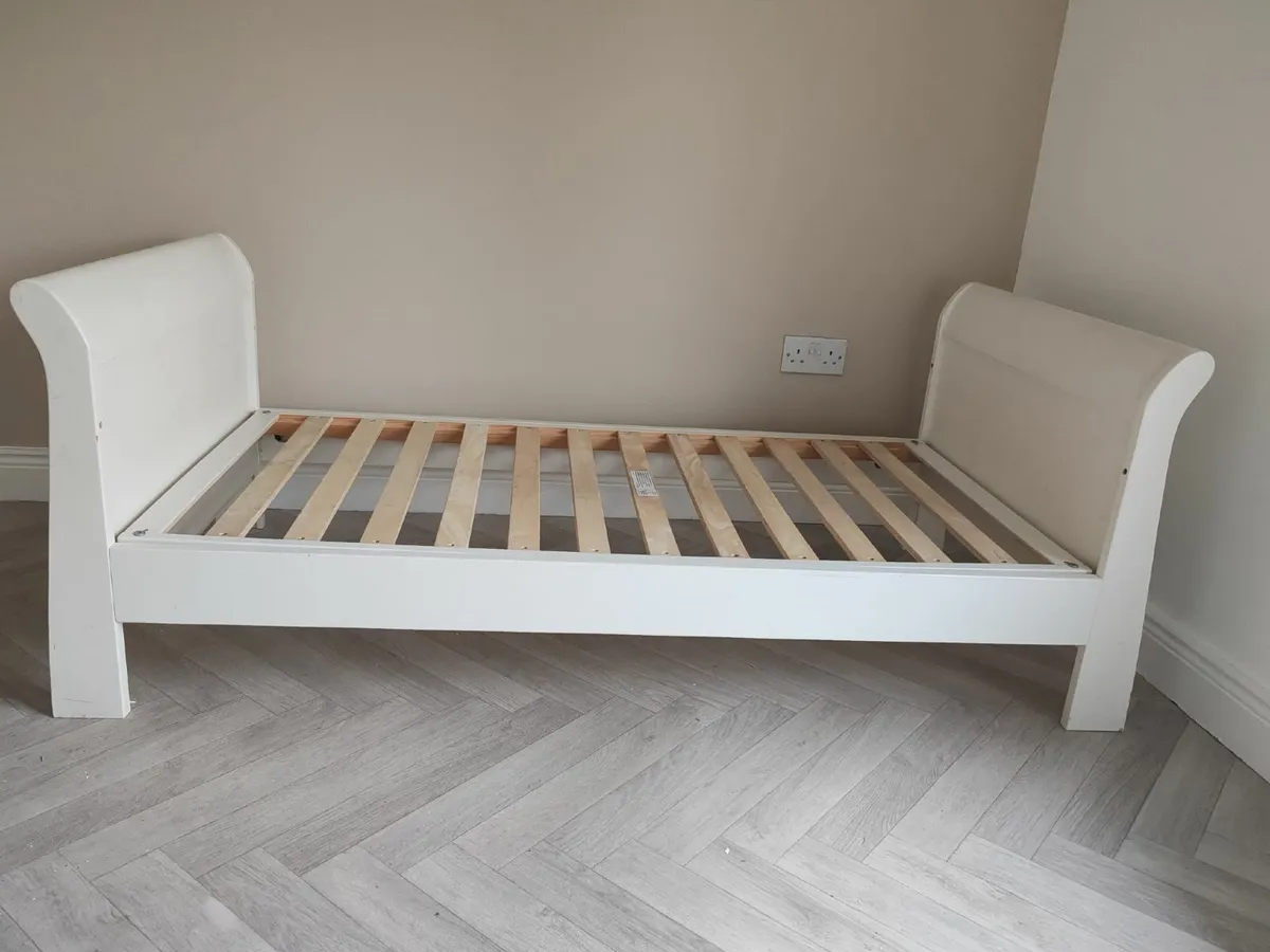 Mamas and papas sleigh cot bed - Image 4