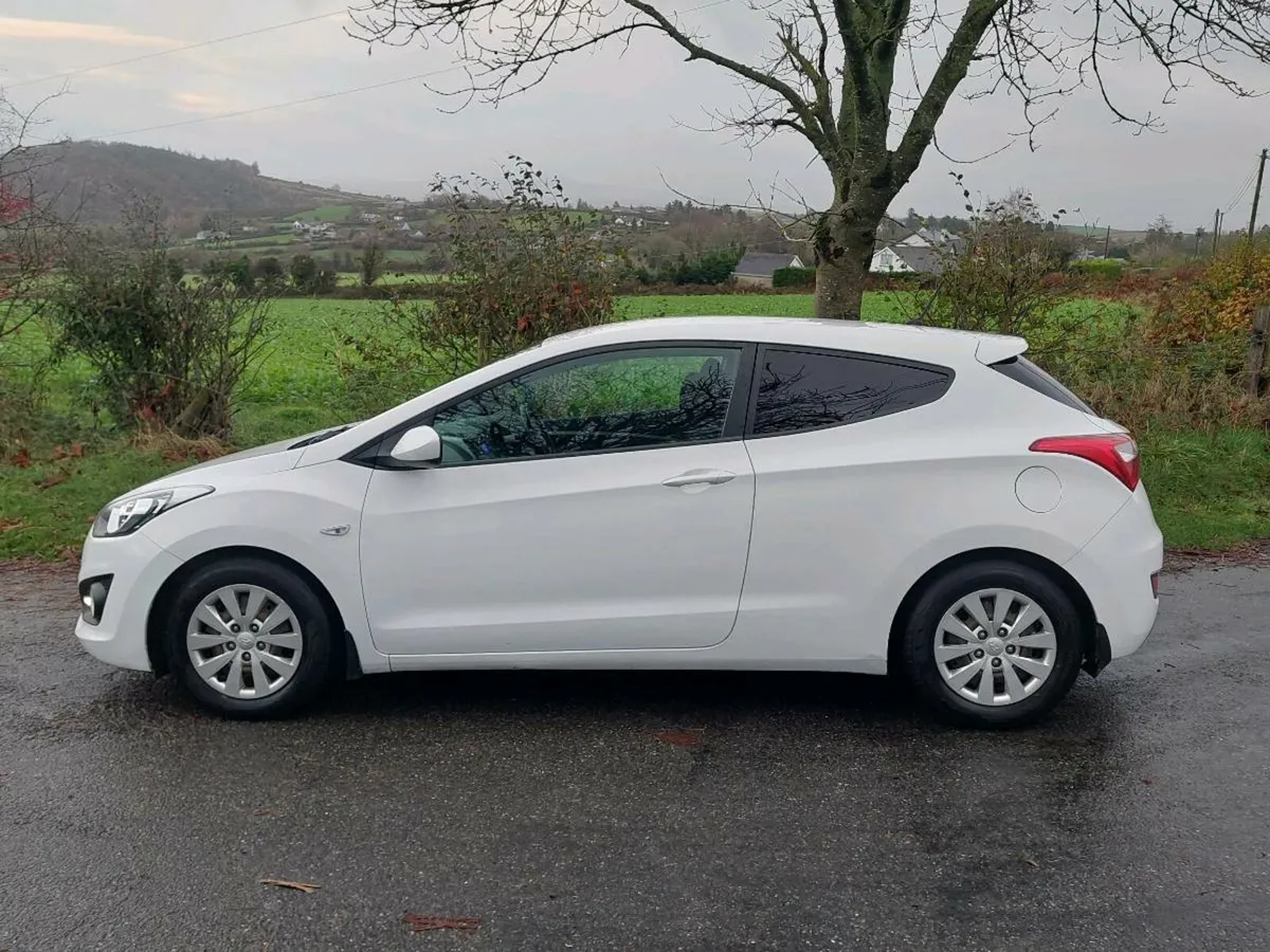 2015 HYUNDAI I30 1.4CRDI NEW CVRT - Image 2