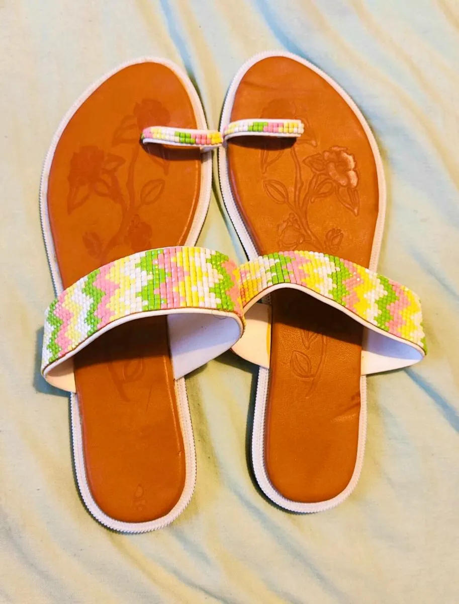 Beaded Toe-Loop Sandals – Size EU 39 - Image 2
