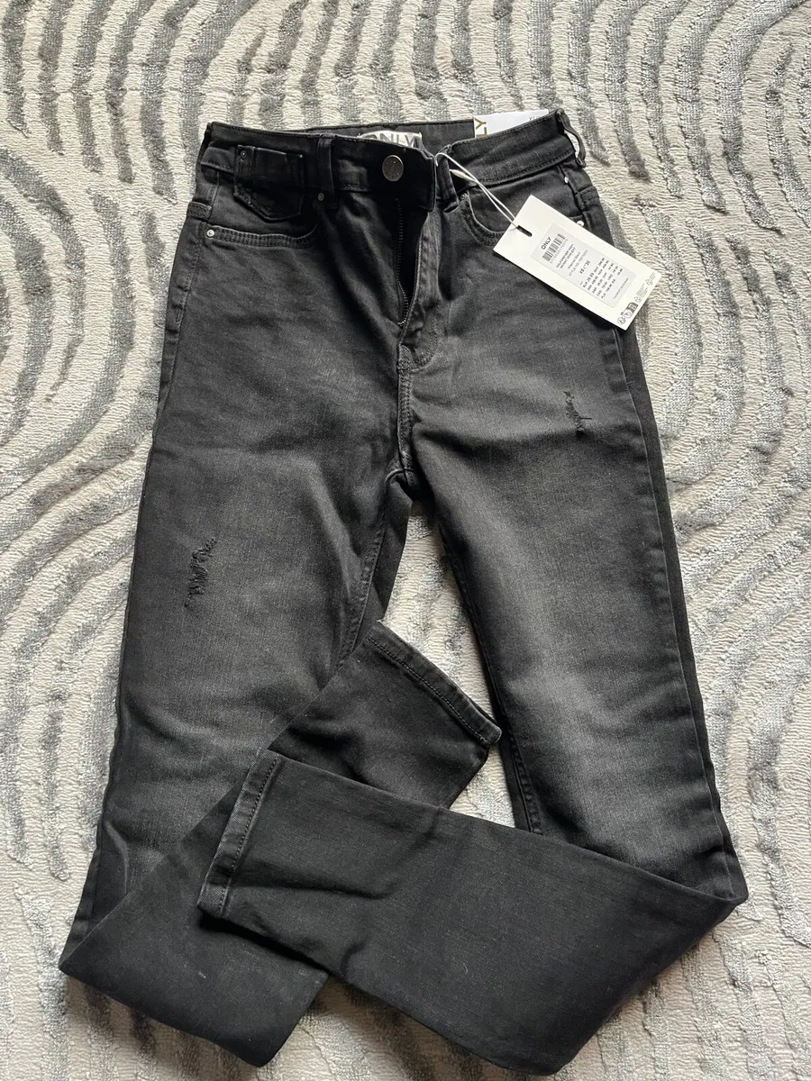 Girls clothes - Image 1