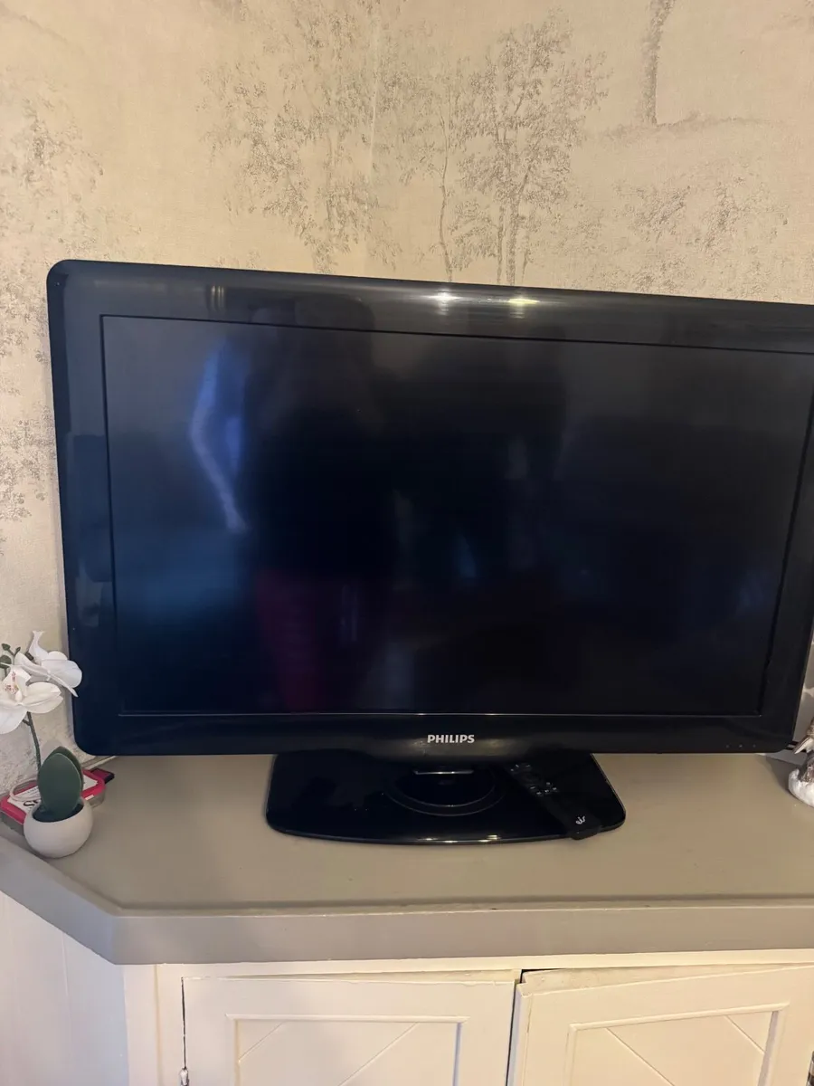 Philips 32inch television - Image 2